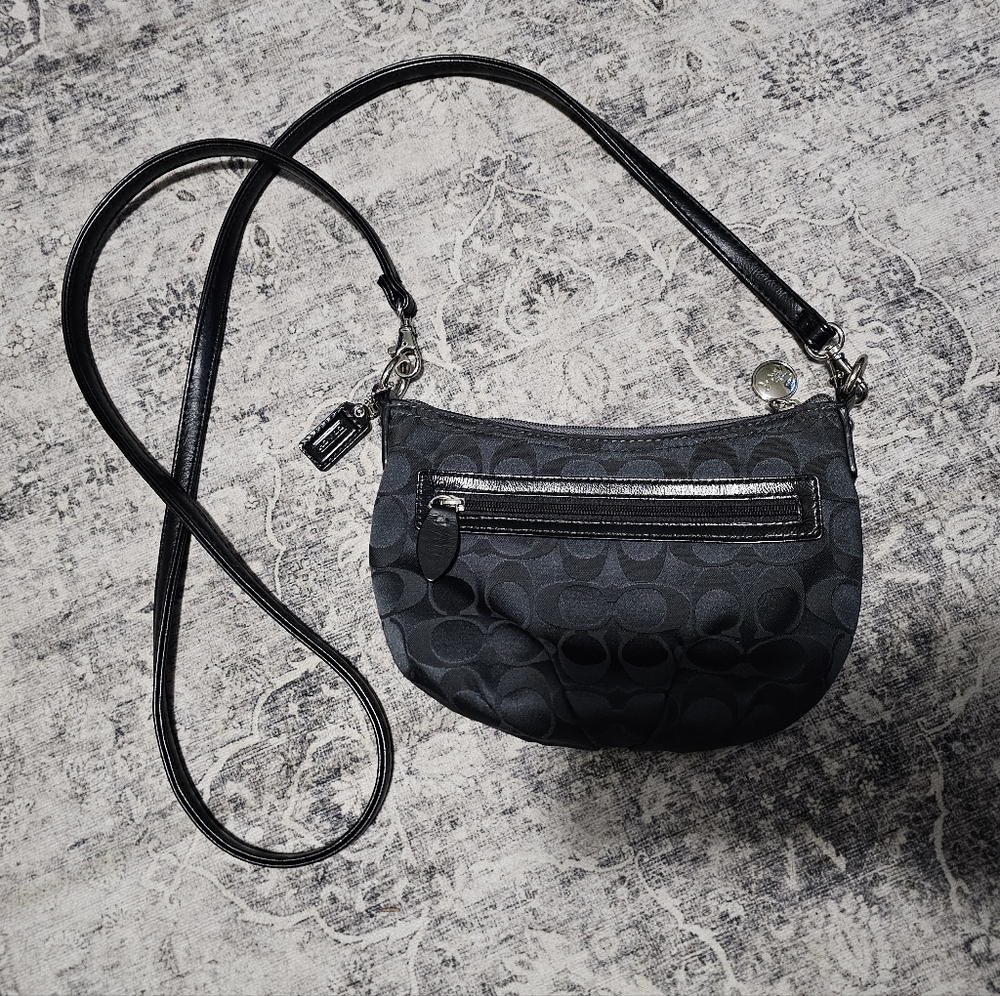Vintage Coach Crossbody Hobo bag,Black signature canvas